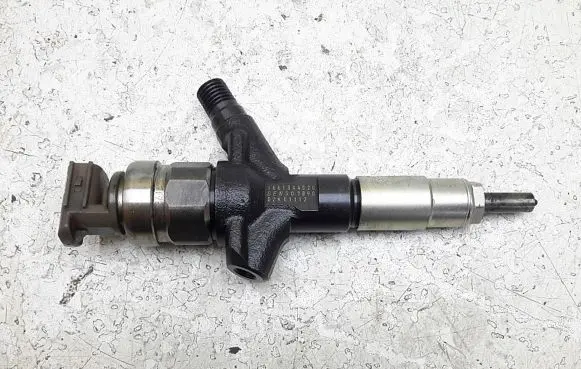 Subaru Outback Fuel injector 16613AA020