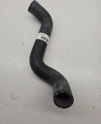Coolant pipe/hose