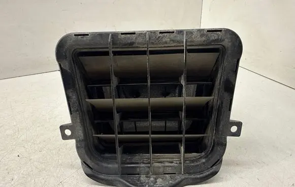 Audi Q5 SQ5 8R Quarter panel pressure vent 8K0819161B