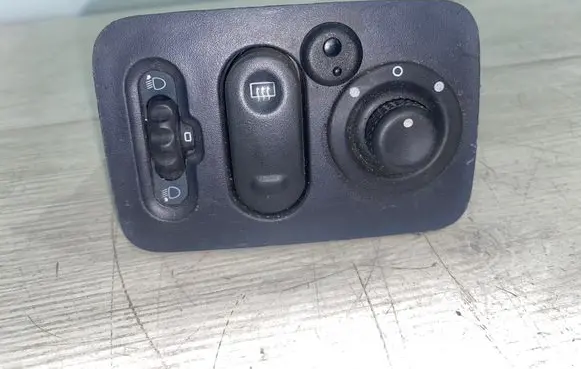 Renault Clio II Headlight level height control switch 8200060042