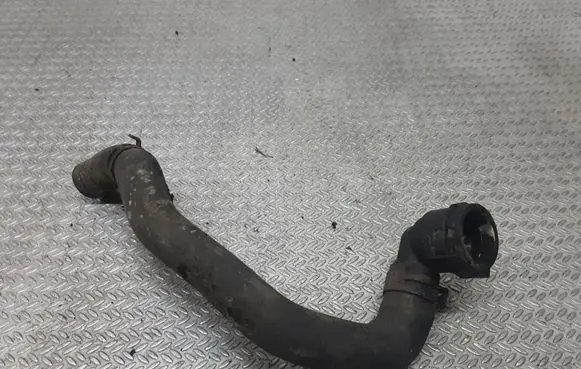 Volkswagen Touran I Engine coolant pipe/hose