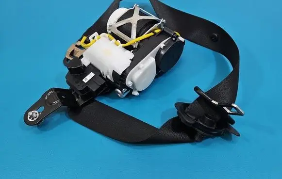 Mercedes-Benz E W213 Front seatbelt A2138600701 IMPRK1562984
