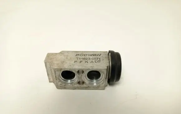 Air conditioning (A/C) expansion valve
