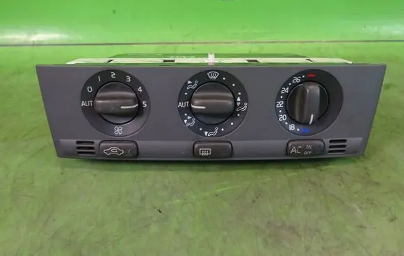 Volvo S40, V40 Climate control unit 889558