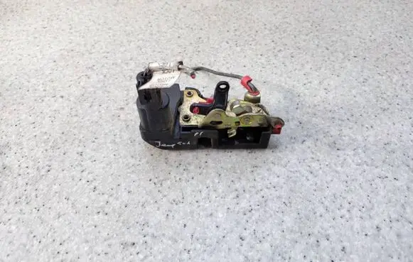 Jeep Grand Cherokee Front door lock