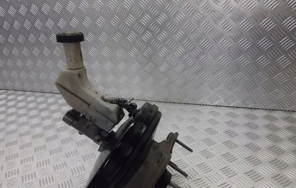 Nissan Note (E11) Brake booster 46007AX702