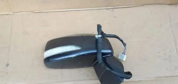 Honda FR-V Front door electric wing mirror 