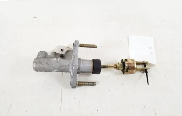 Toyota Corolla E120 E130 Clutch master cylinder 31420-20070
