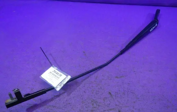 Audi A3 S3 8P Front wiper blade arm 8P1955410A