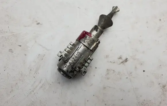 BMW 5 E60 E61 Central locking motor RZ410 Z410