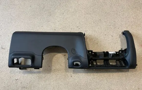 Mercedes-Benz GLE W167 Dashboard lower bottom trim panel A1676805000