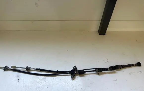 Gear shift cable linkage