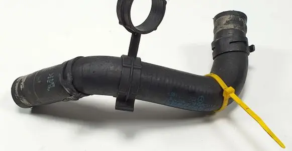 Mercedes-Benz E W212 Engine coolant pipe/hose