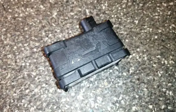 Ford Focus ESP acceleration yaw rate sensor 10170103533 06W062