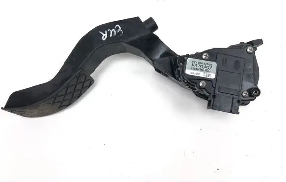 Volkswagen PASSAT B5.5 Accelerator throttle pedal 8D1721523F