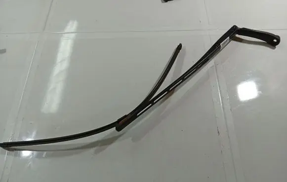 Citroen C5 Front wiper blade arm 