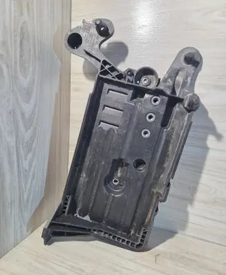 Audi A3 S3 8V Battery tray 5Q0915321H 5Q0915331J