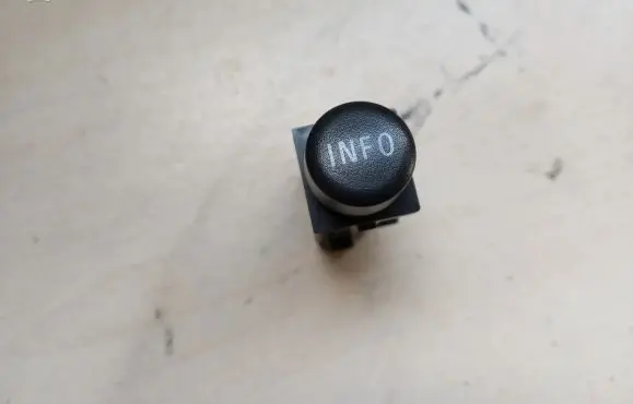Mitsubishi Outlander Other switches/knobs/shifts R2362