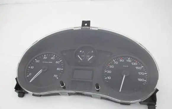 Peugeot Partner Speedometer (instrument cluster) 9801642280