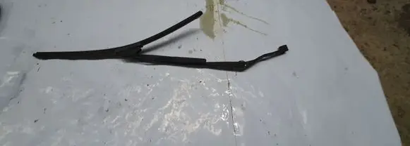 Subaru Legacy Windshield/front glass wiper blade NOCODE