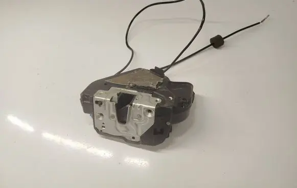 Mercedes-Benz CLS C219 Rear door lock