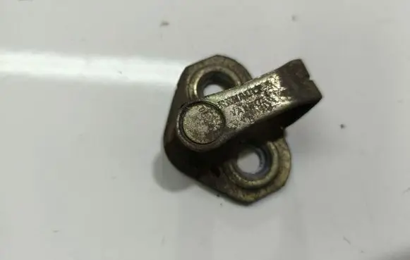 Renault Thalia I Rear door lock loop/hook striker 