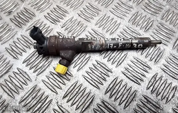 Renault Sandero II Fuel injector 0445110652