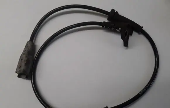 Peugeot 308 ABS brake wheel speed sensor 9659058280