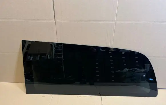 Mercedes-Benz V Class W447 Rear side window 43R004536 A4476700900