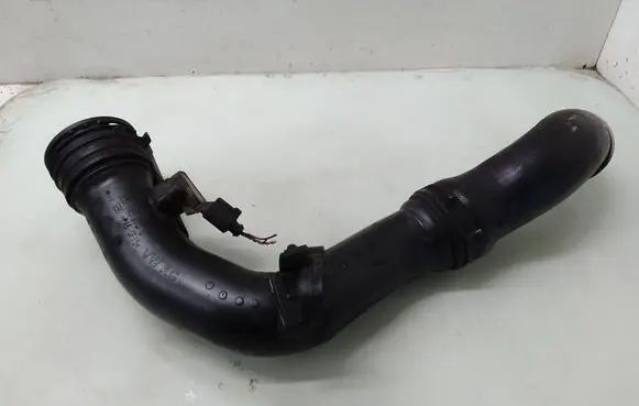 Volkswagen PASSAT B6 Intercooler hose/pipe 3C0145770C