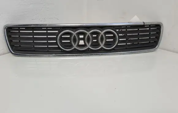 Audi A4 S4 B5 8D Front grill 8D0853651J