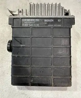 Mercedes-Benz E W124 Engine control unit/module 0075451532 A0075451532