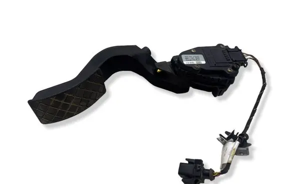 Audi A4 S4 B5 8D Accelerator throttle pedal 8D1721523