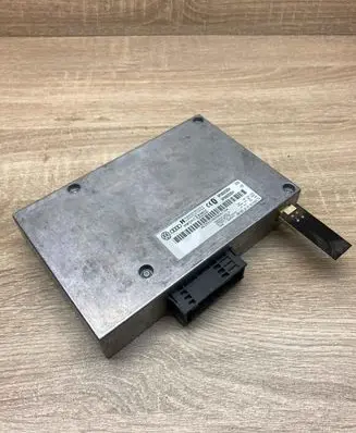 Audi A4 S4 B7 8E 8H Bluetooth control unit module 8P0862335H