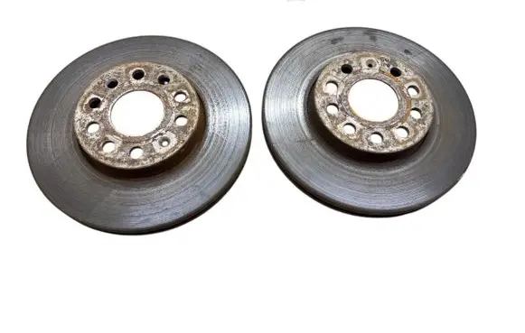 Volkswagen Golf VI Front brake disc