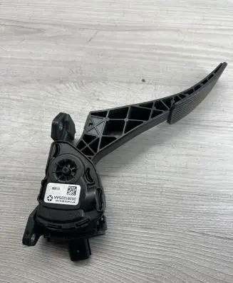 Chrysler Grand Voyager V Accelerator throttle pedal 6PV93390308 05281225AA
