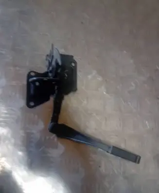 Audi A6 Allroad C5 Engine bonnet/hood lock/latch loop/hook 