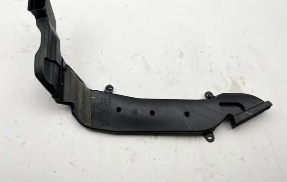 Jeep Grand Cherokee WL Cabin air duct channel 68379750AB