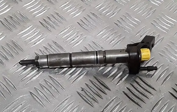 Mercedes-Benz E W211 Fuel injector a6420700587 0445115027