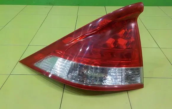 Honda Insight Rear/tail lights 22022874