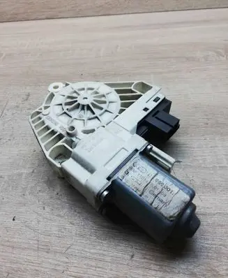 Audi A6 S6 C6 4F Front door window regulator motor 4F0959801A 11019700105