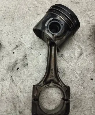 Toyota Corolla Verso AR10 Piston 