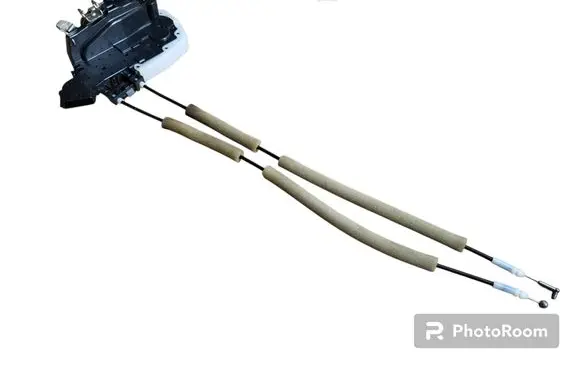Nissan Leaf I (ZE0) Rear door lock Y2614510 A3nS0NN