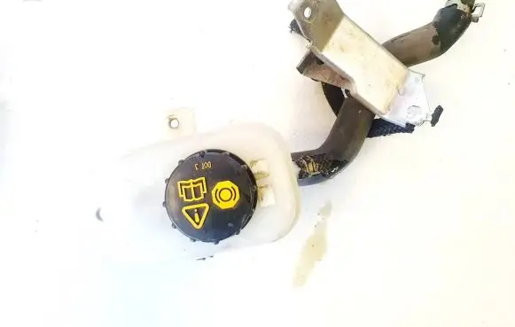 Brake fluid reservoir