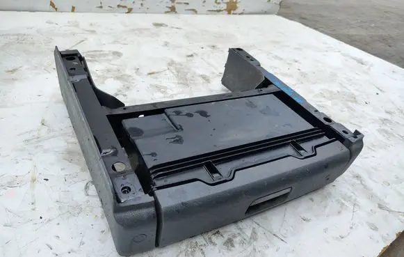 Volkswagen Touran I Front passenger seat console base 