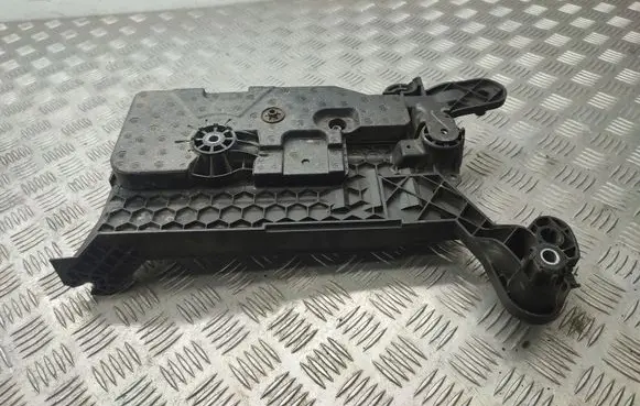 Battery tray