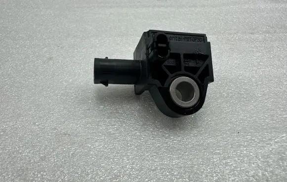 Volkswagen Tiguan Airbag deployment crash/impact sensor 5Q0959651B 5Q0959651