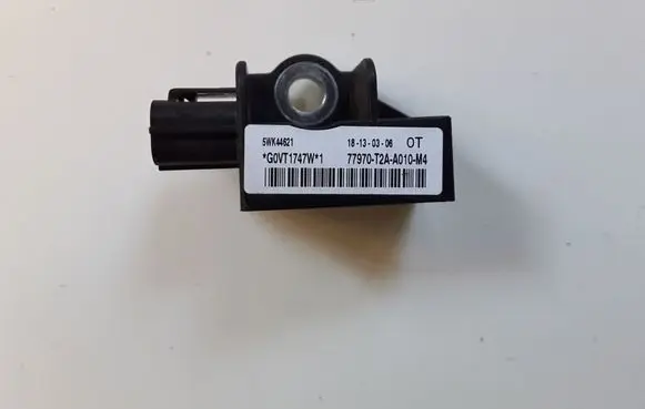 Honda CR-V Bonnet Pedestrian Airbag Actuator 77970T2AA010