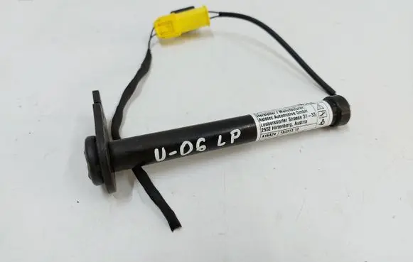 BMW 2 Active Tourer U06 Bonnet Pedestrian Airbag Actuator 8737137