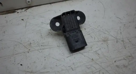 Volkswagen Up Air pressure sensor 0261230235